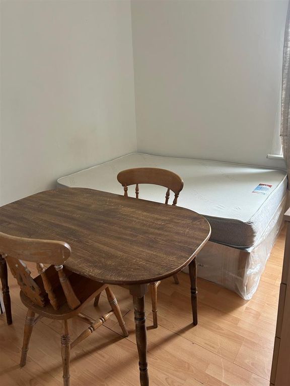 Property photo 2 of 3 Room