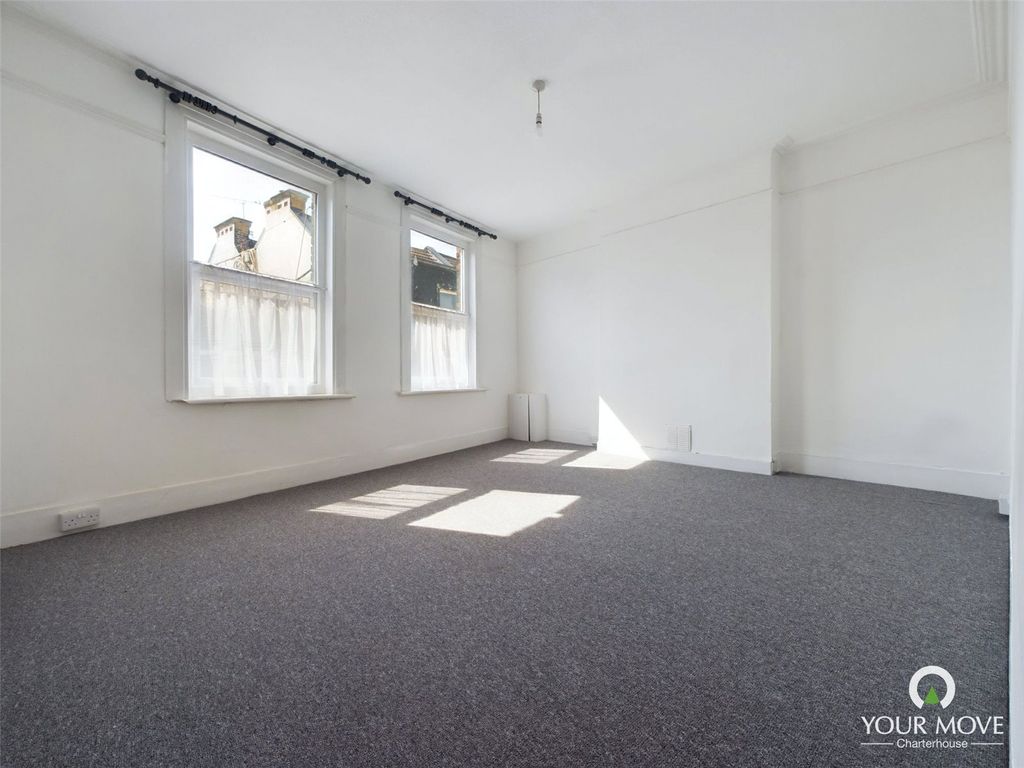 Property photo 3 of 6 Picture No. 02