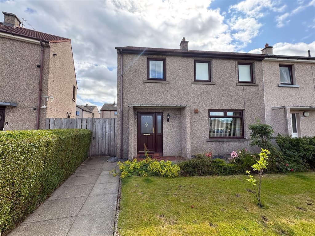 Property photo 1 of 23 24 Fraser Avenue Elgin