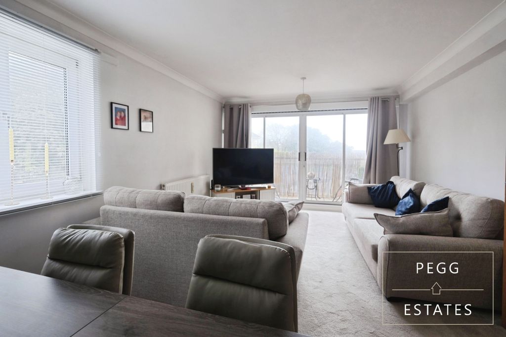 Property photo 3 of 21