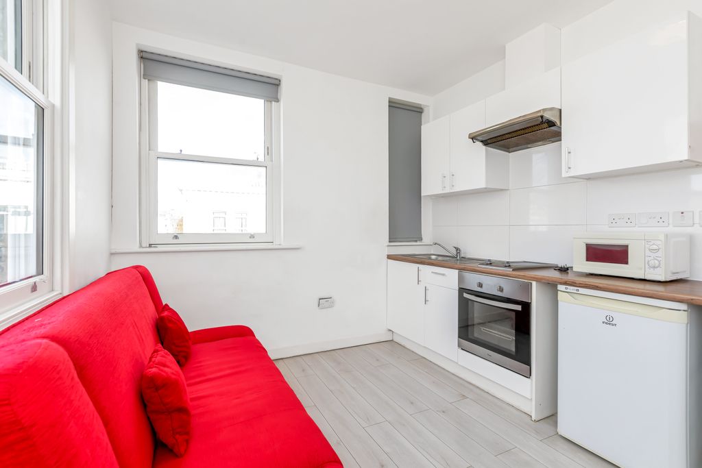 Property photo 1 of 9