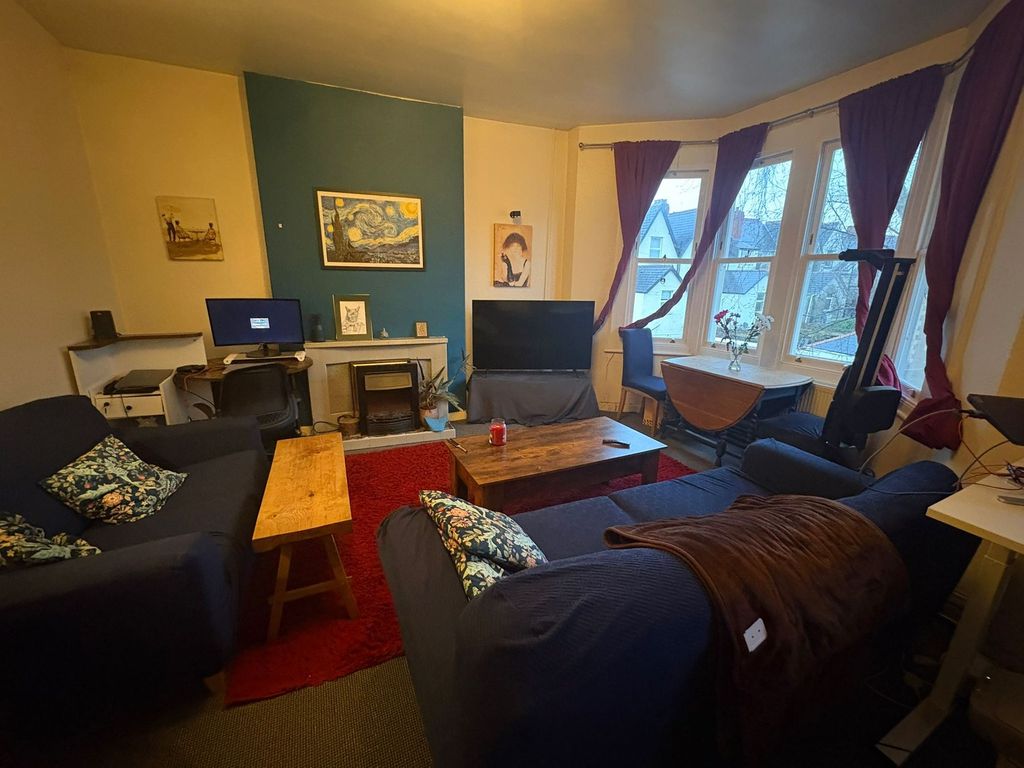 Property photo 2 of 13 Living Room