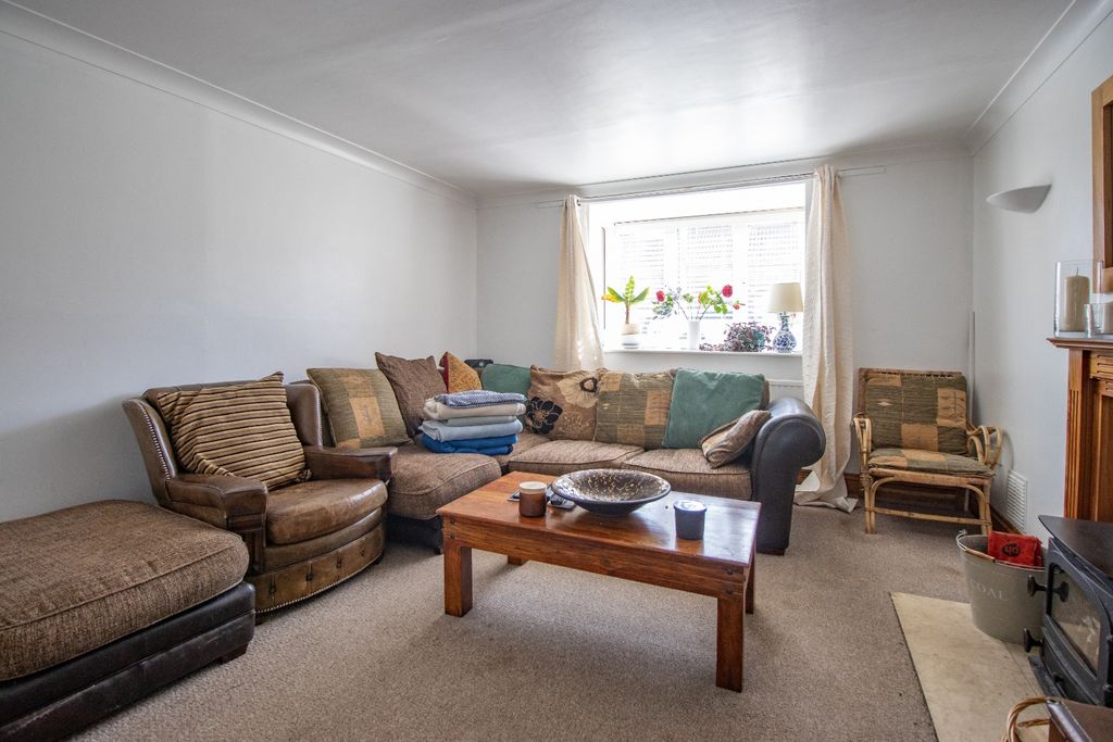 Property photo 3 of 24 4947275