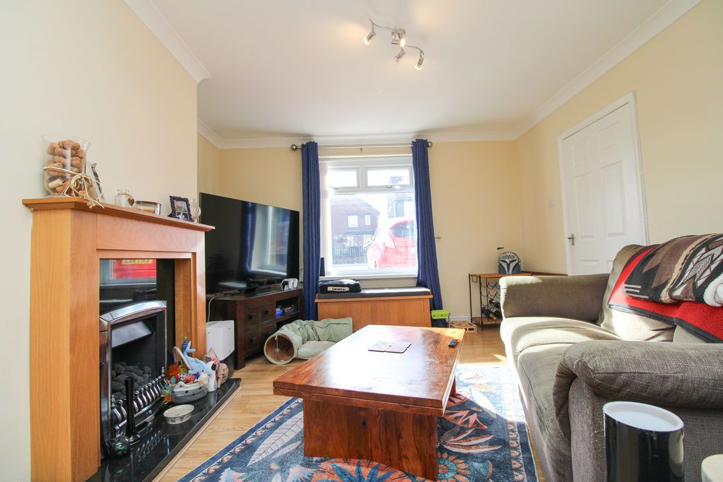 Property photo 2 of 14 Lounge