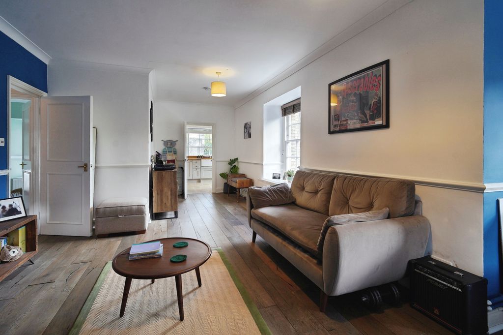 Property photo 1 of 23 Living Room