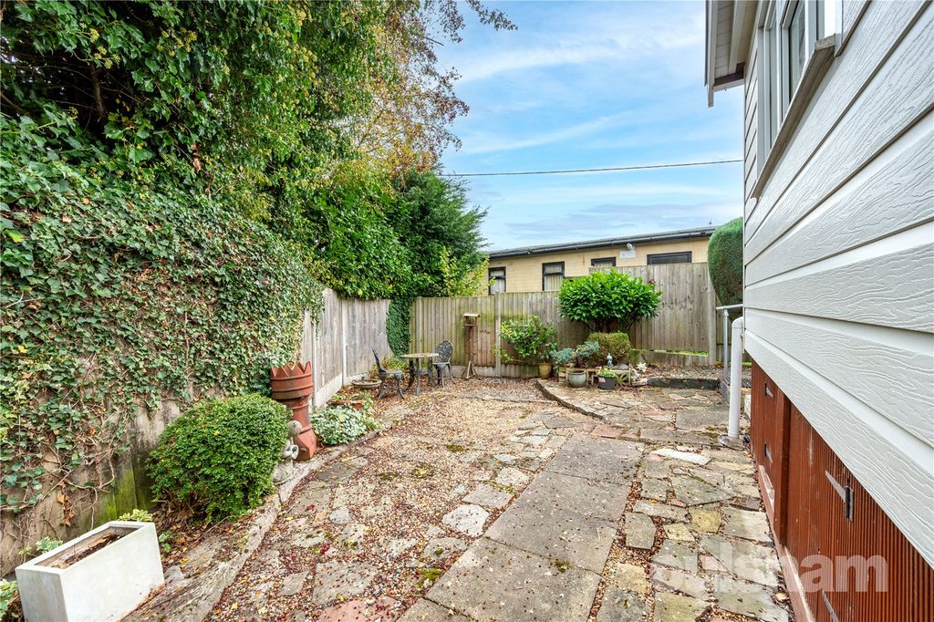 Property photo 3 of 10 Picture No. 06