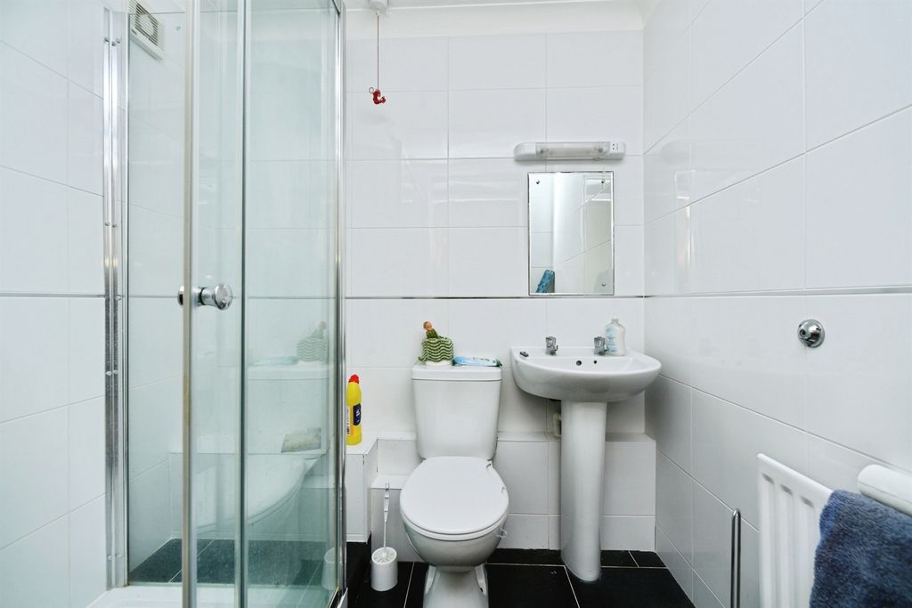 Additional image 8 of 1 bed flat for saleCentral Avenue, Telscombe Cliffs, Peacehaven BN10