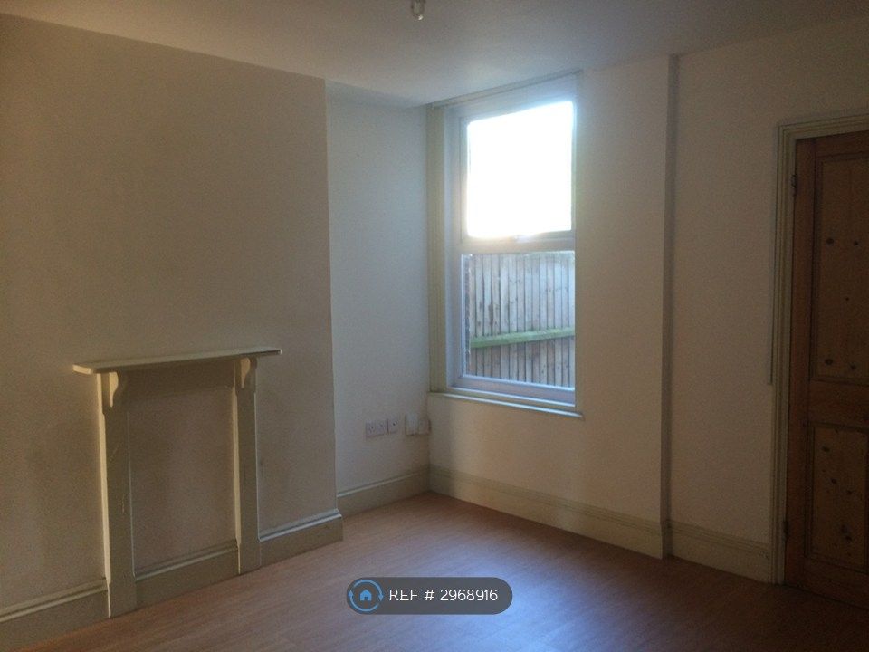 Property photo 3 of 6