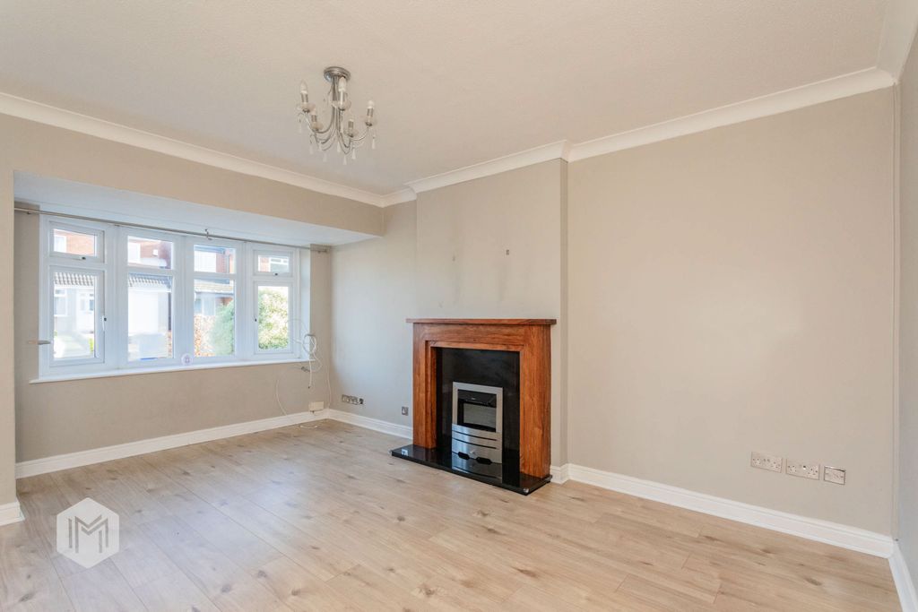 Property photo 2 of 18 Picture No. 25