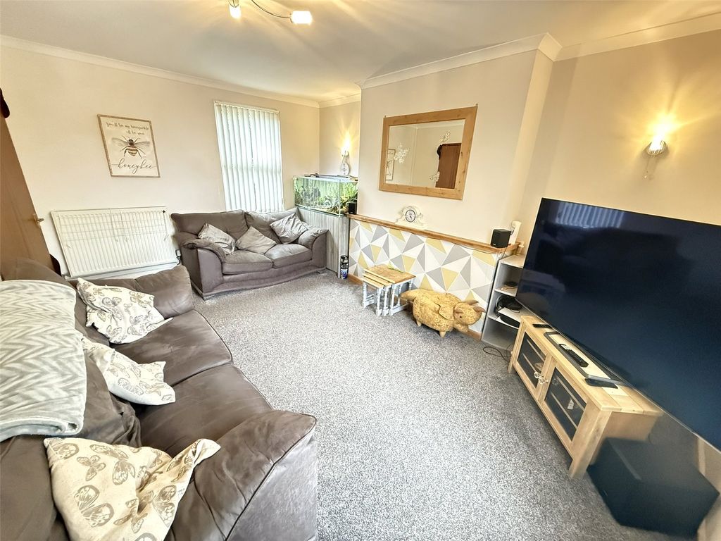 Property photo 3 of 20 Picture No. 04