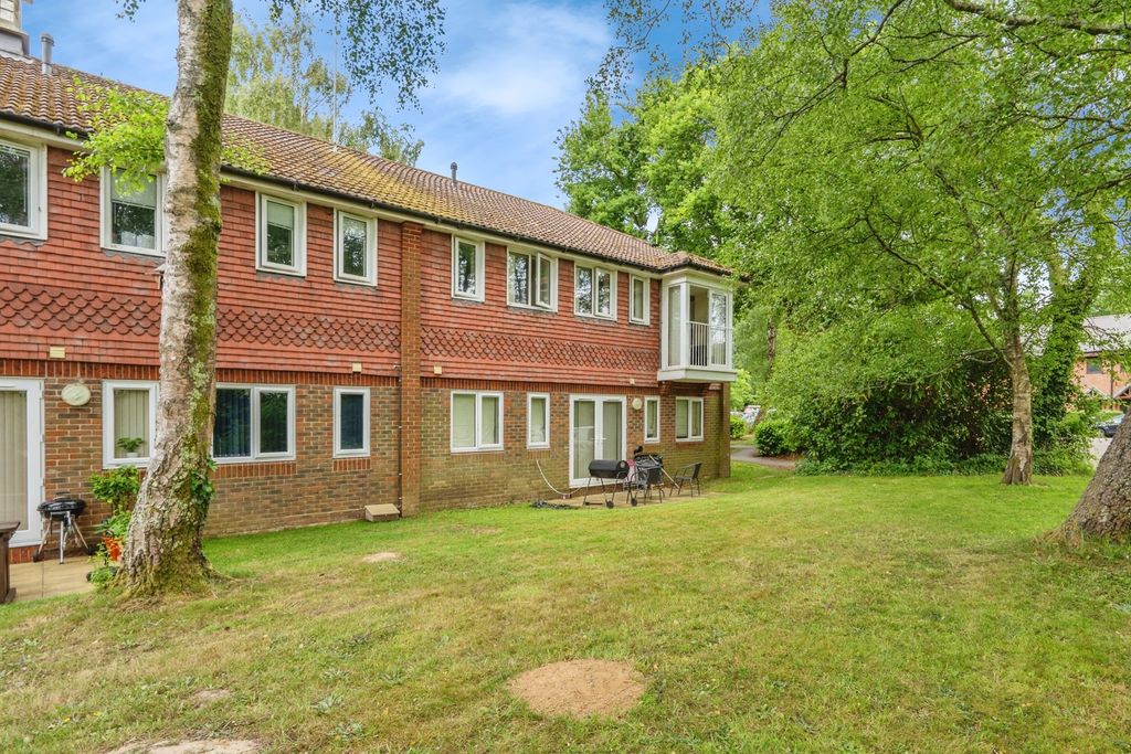Property photo 3 of 11 Photo