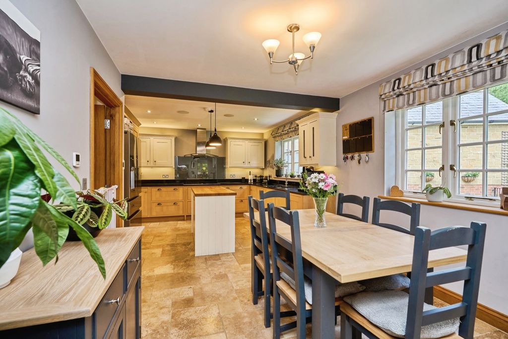 Property photo 3 of 24 Kitchen/Diner