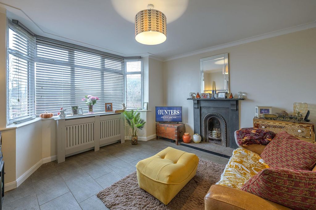 Property photo 3 of 25