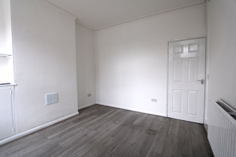 Property photo 2 of 7 Photo 2