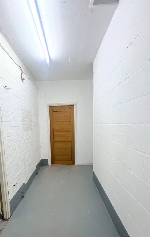 Property photo 2 of 5 Picture No. 26