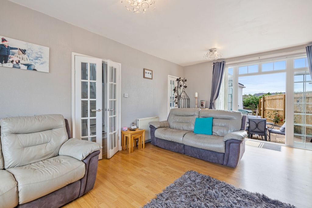Property photo 3 of 20 A12 - 115 Goodrington Road Paignton - 250606
