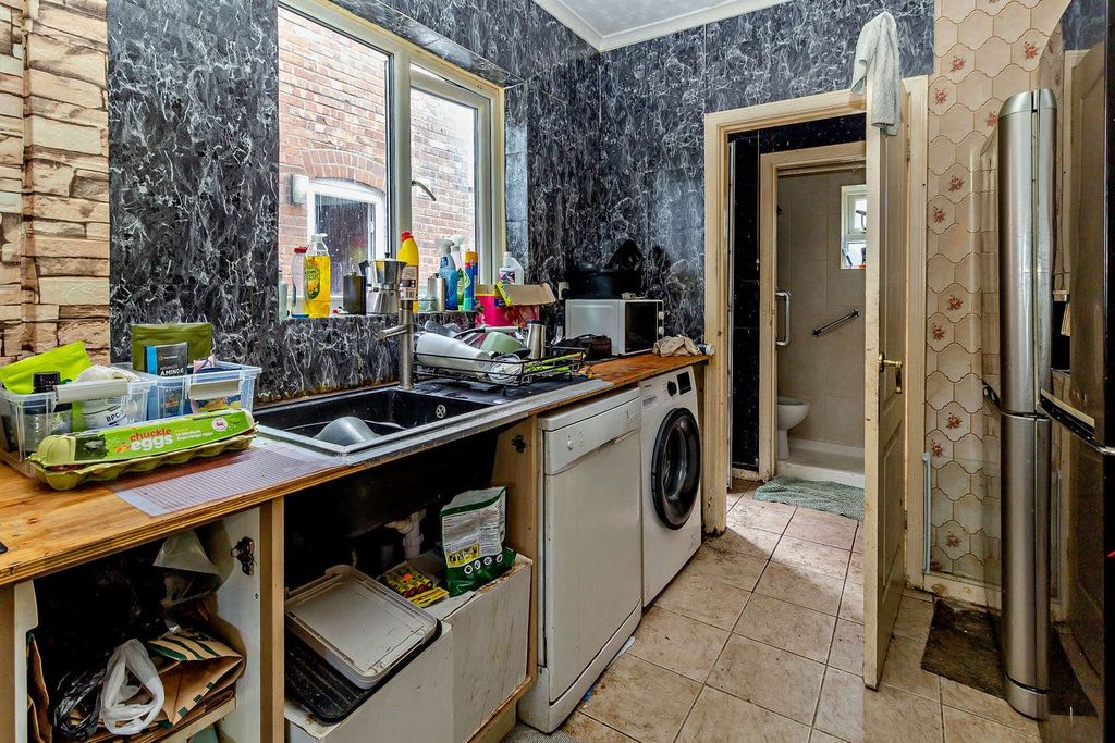 Property photo 3 of 20