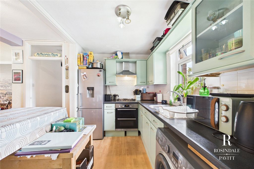 Property photo 3 of 15 Picture 3