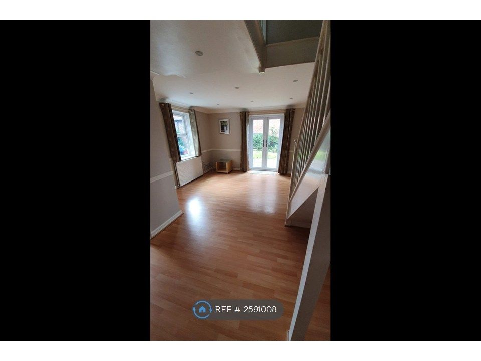 Property photo 2 of 7 Living