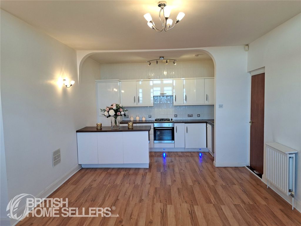 Property photo 2 of 25 Picture No. 06