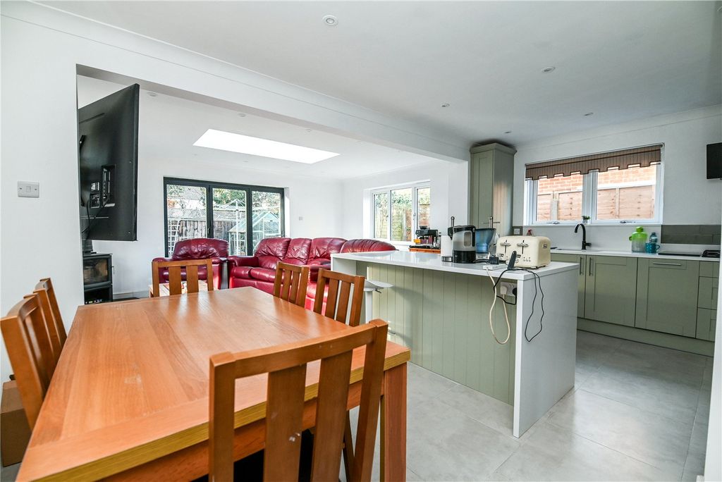 Property photo 2 of 15 Picture No. 04