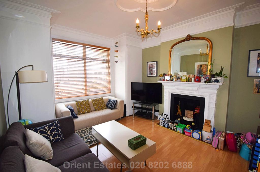 Property photo 2 of 8