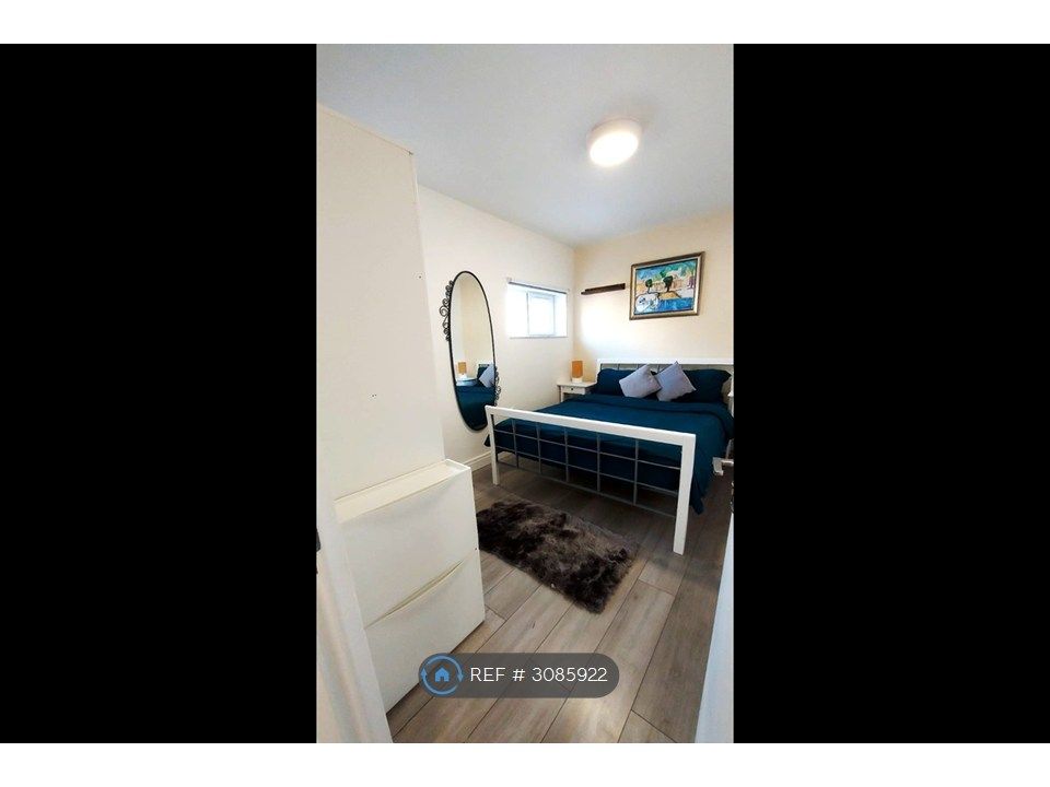 Property photo 2 of 15 Bedroom V2