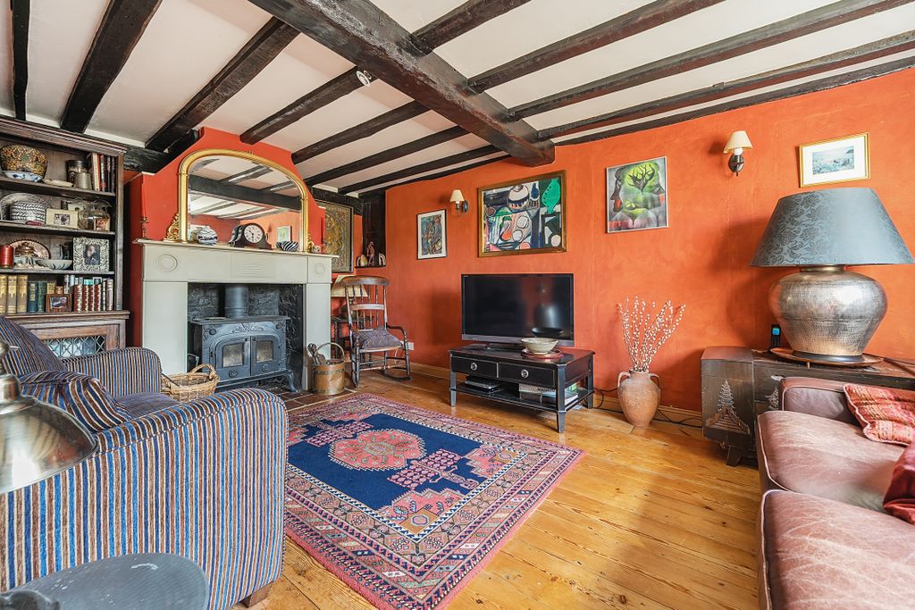 Property photo 2 of 13
