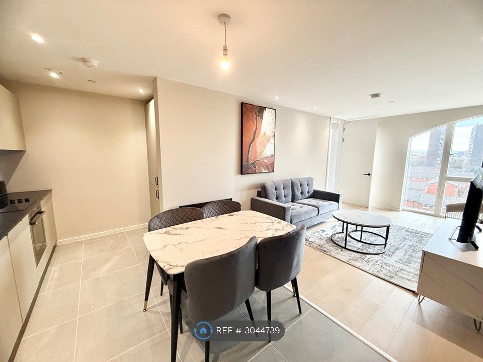 Property photo 2 of 11