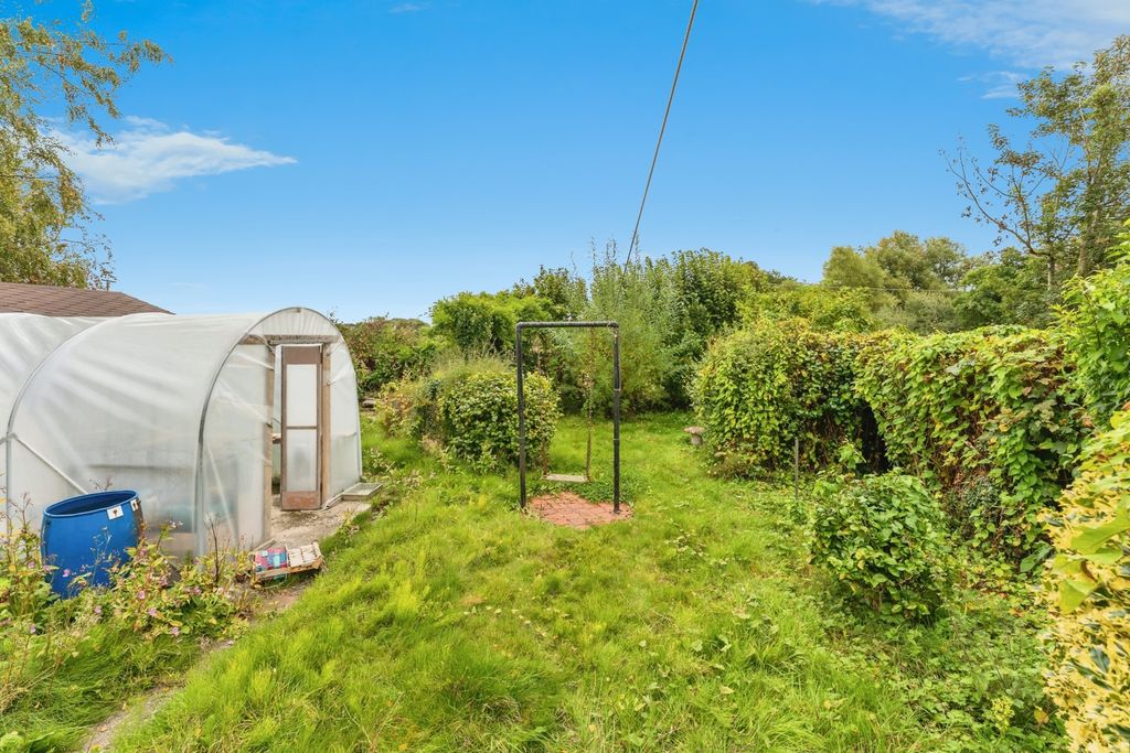 Property photo 2 of 25 Rear Garden