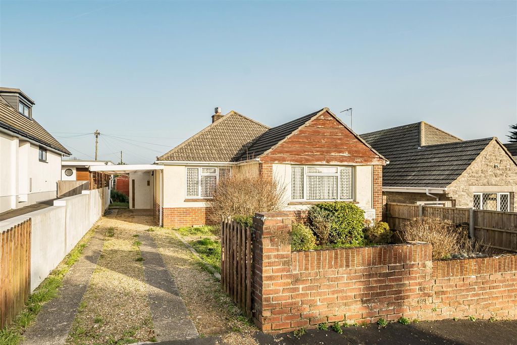 Property photo 1 of 28 1418680-15-699F1ee5Eb1c6.Jpg