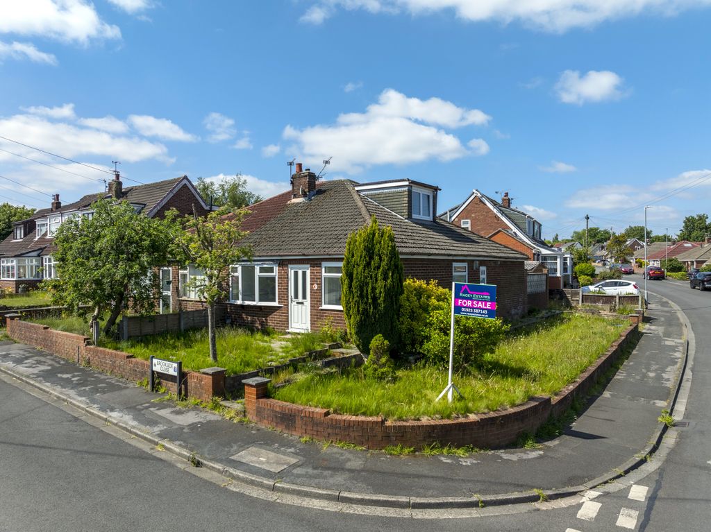 Property photo 1 of 20 1 Brookside Close-31
