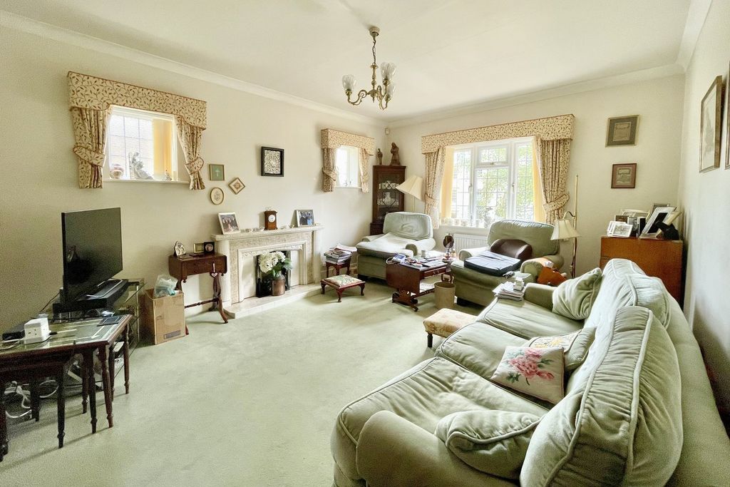 Property photo 2 of 22