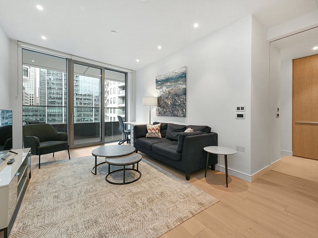 Property photo 3 of 25 Ellington Tower