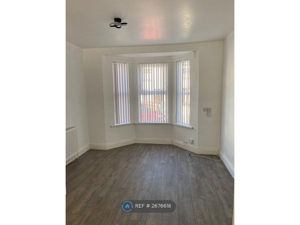 Property photo 2 of 10 Lounge