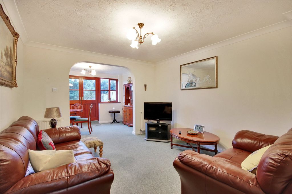 Property photo 3 of 14 Sitting/Dining Room