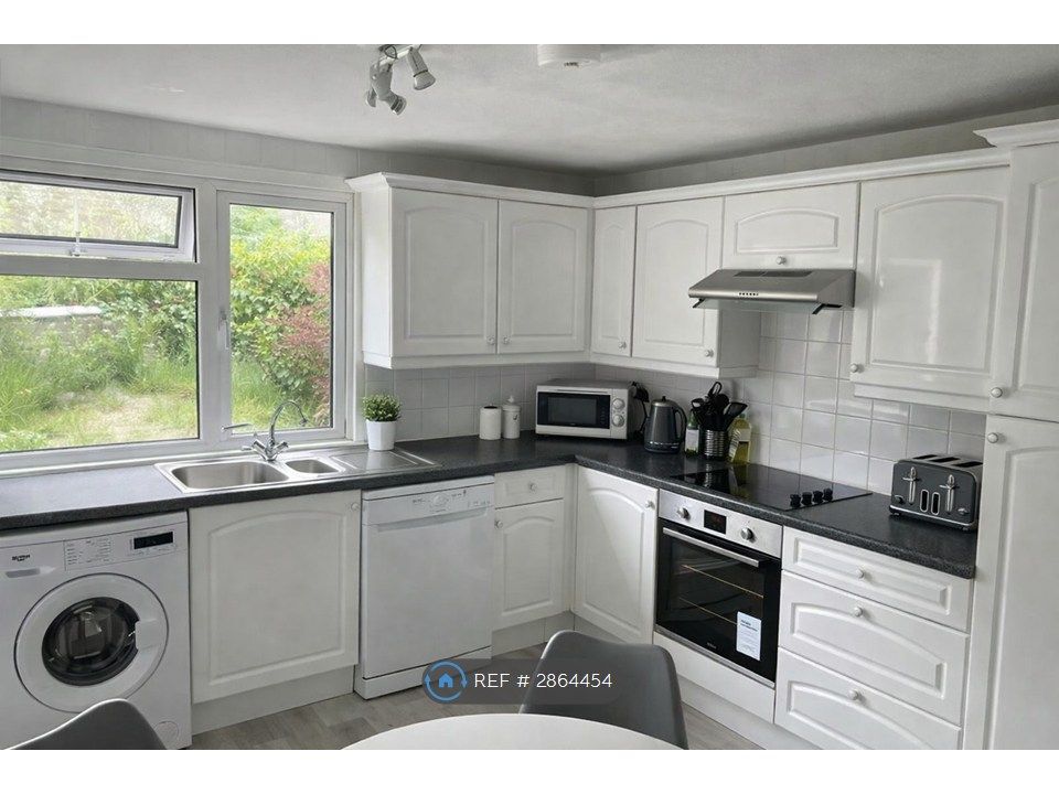 Property photo 2 of 5