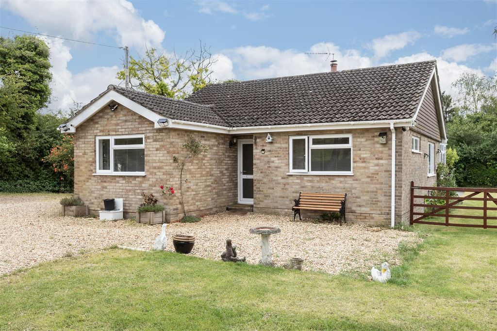 Property photo 1 of 8 Manor Farm Lodge.Jpg