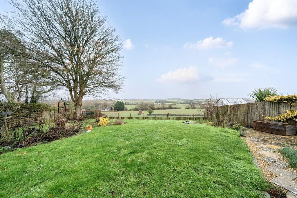 Property photo 2 of 18 1401070-6-696F91699Ef79.Jpg