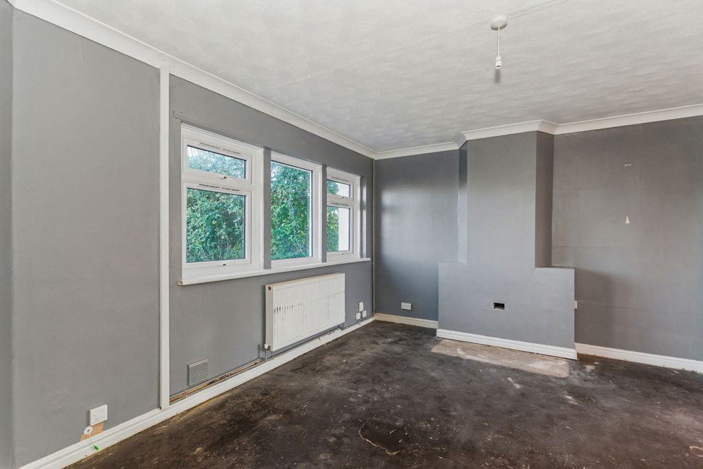 Property photo 2 of 21 10 Gloucester Crescent, Rushden, Nn10 0Bg