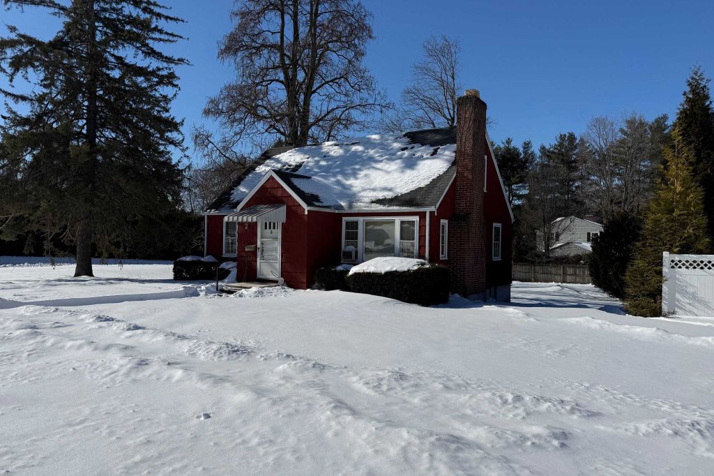 Property photo 1 of 18