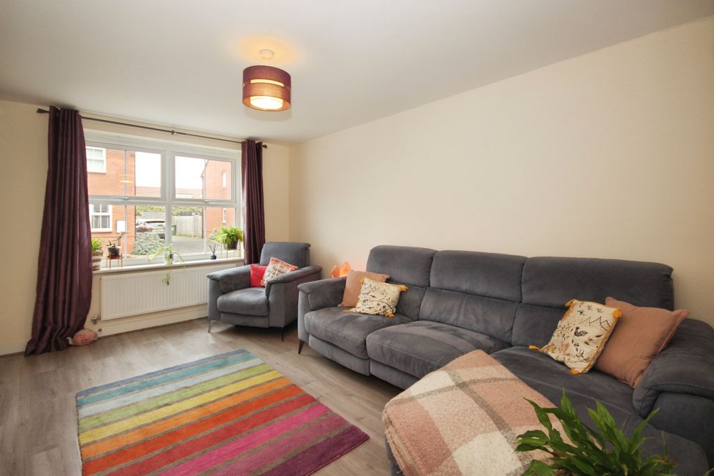 Property photo 3 of 15