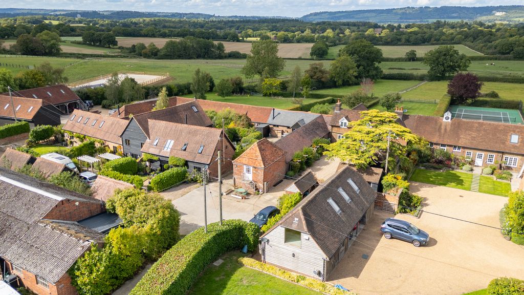 Property photo 1 of 9 Dji_0588