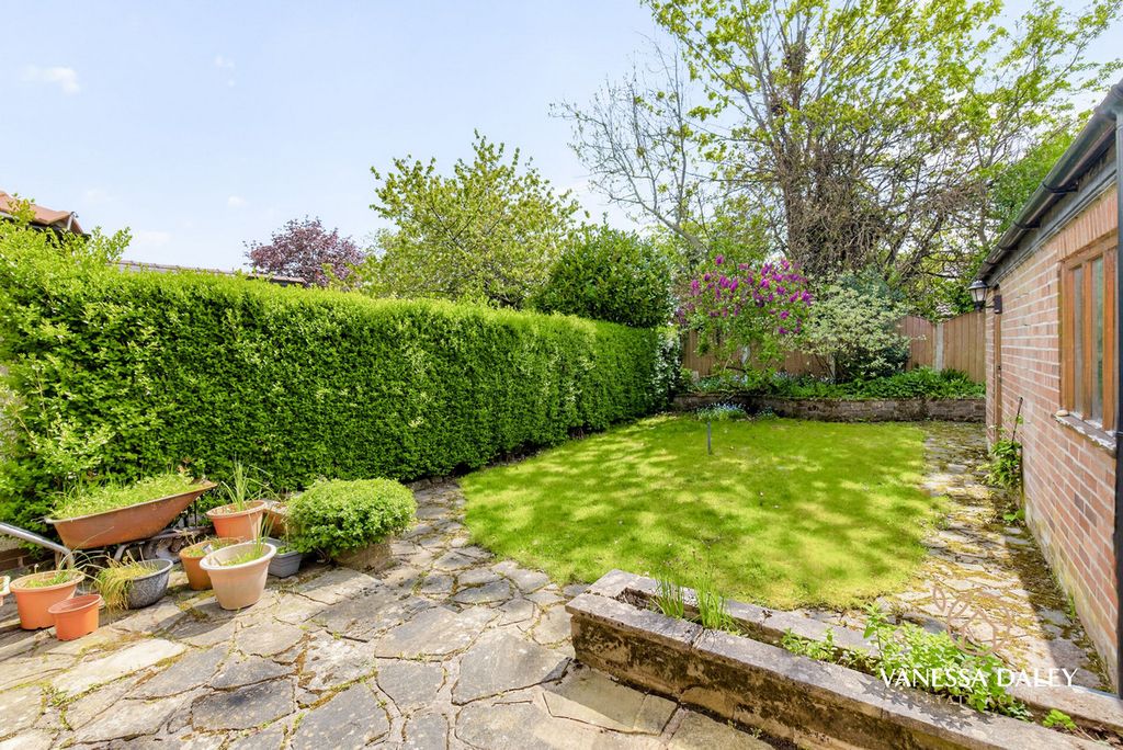 Property photo 3 of 36