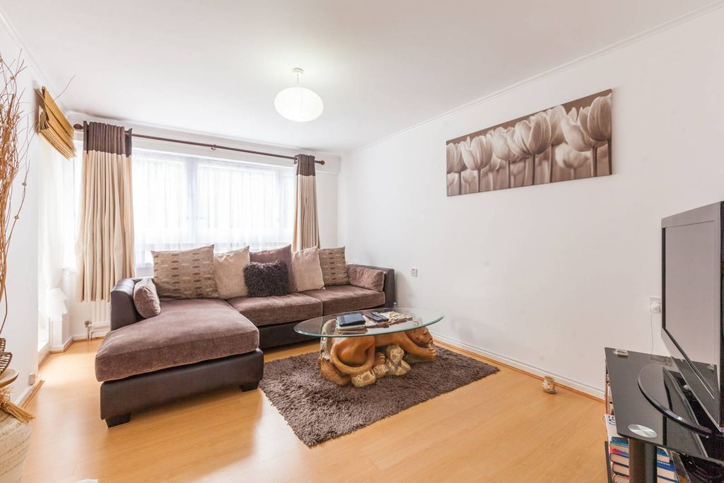Property photo 1 of 5