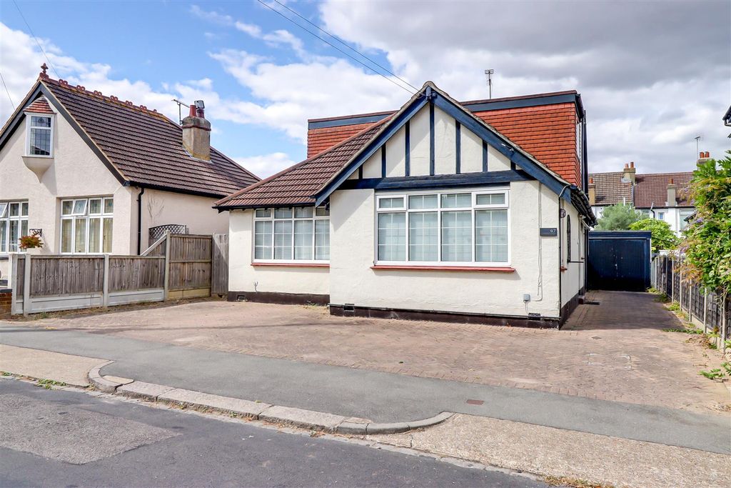 Property photo 1 of 24