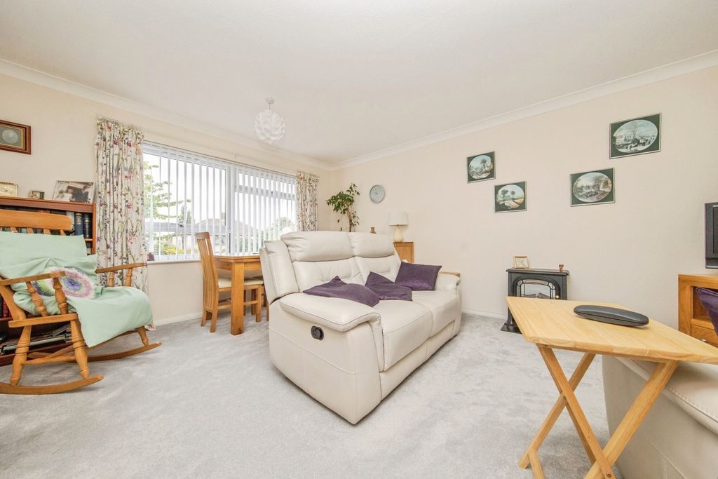 Property photo 3 of 12 Pbox-Img.Jpg