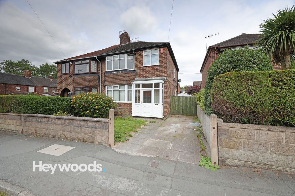 Property photo 1 of 18 0F1A5452