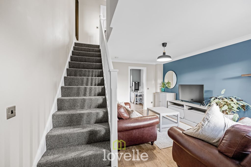 Property photo 2 of 27