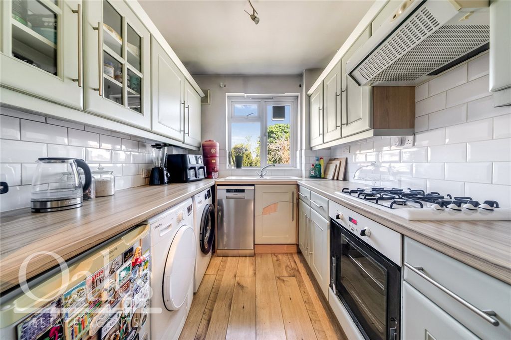 Property photo 3 of 8 Picture No. 04